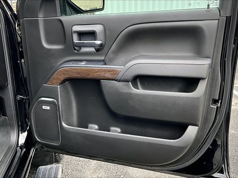 Used 2018 GMC Sierra 1500 Denali w/ Denali Ultimate Package image 19