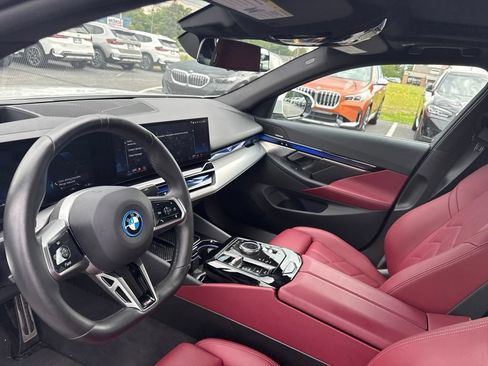 Used 2025 BMW i5 xDrive40 w/ M Sport Package AWD/4WD image 12