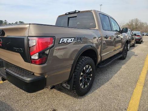 Used 2023 Nissan Titan PRO-4X w/ Pro-4x Convenience Package image 3