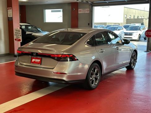 Used 2023 Honda Accord EX image 4