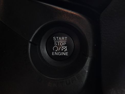 Used 2020 Jeep Renegade Limited image 18