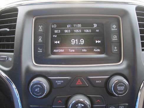 Used 2017 Jeep Grand Cherokee Laredo w/ Quick Order Package 2BE image 37