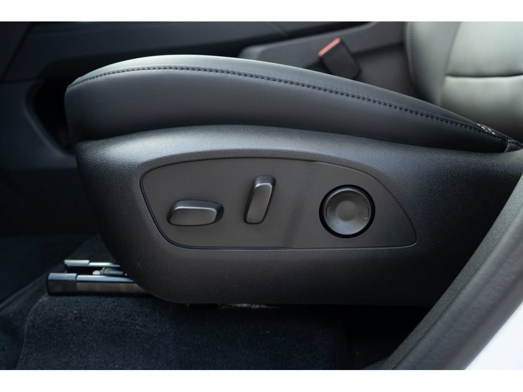 New 2026 GMC Acadia Elevation w/ Elevation Premium Package FWD image 16