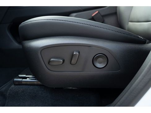 New 2026 GMC Acadia Elevation image 16