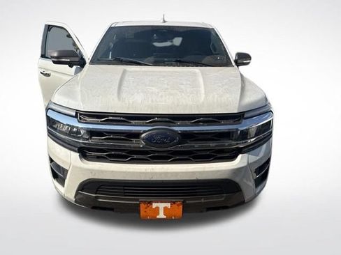 Used 2023 Ford Expedition King Ranch AWD/4WD image 3