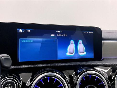 Used 2025 Mercedes-Benz CLA 250 image 32