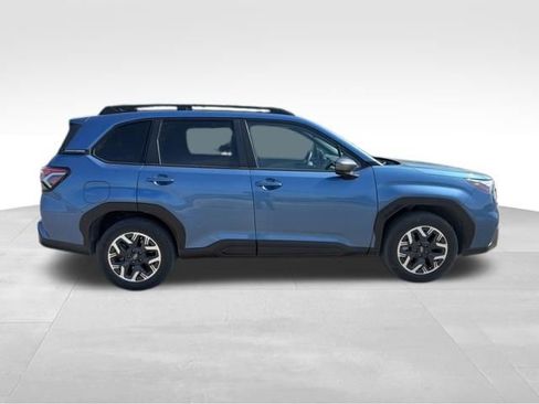 Used 2025 Subaru Forester Premium w/ Convenience Package #1 AWD/4WD image 2