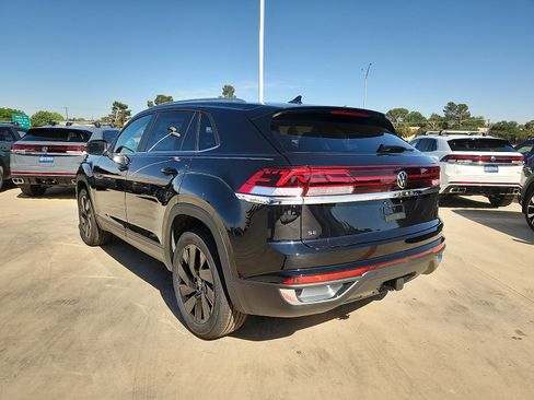 New 2026 Volkswagen Atlas Cross Sport SE FWD image 5