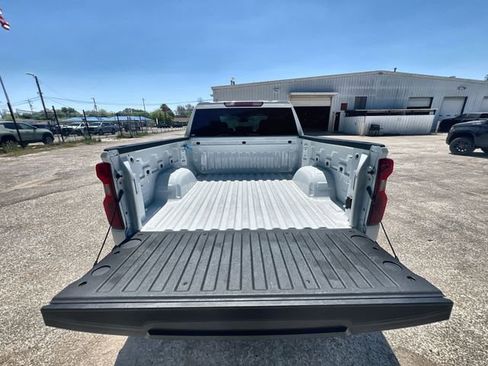 Certified 2025 Chevrolet Silverado 1500 Custom image 25