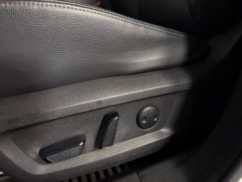 Used 2023 Nissan Rogue SL w/ SL Premium Package image 25