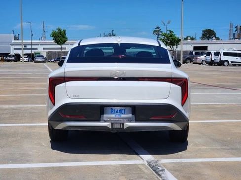 Used 2025 Kia K4 LXS image 6