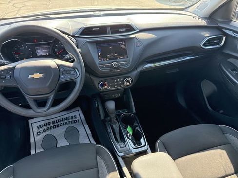 Used 2023 Chevrolet TrailBlazer LT FWD image 21