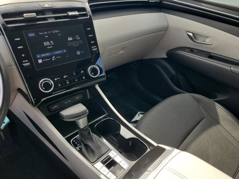 Used 2022 Hyundai Tucson SE w/ Cargo Package image 25