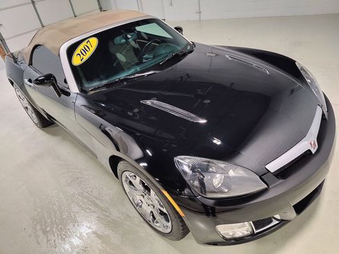 Used 2007 Saturn Sky Red Line image 2