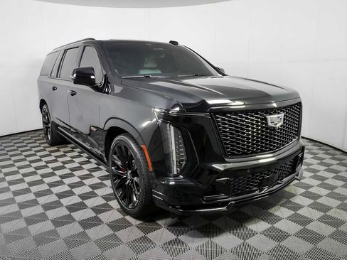 Certified 2025 Cadillac Escalade ESV V w/ LPO, ONYX Package AWD/4WD image 1