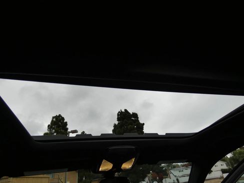 Used 2019 BMW 530i w/ Convenience Package image 46