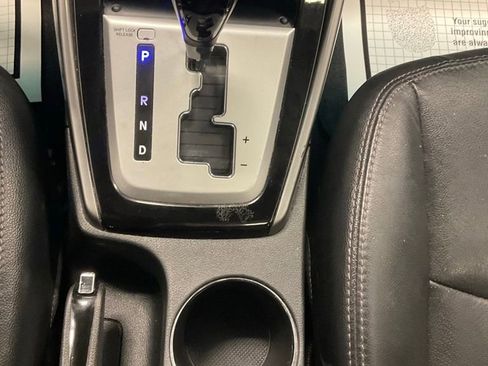 Used 2012 Hyundai Elantra Limited FWD image 23