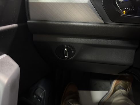 Certified 2023 Volkswagen Jetta SE FWD image 16