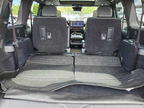 Used 2024 Lexus GX 550 w/ Cold Area Package AWD/4WD image 17