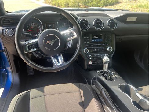 Used 2017 Ford Mustang Coupe RWD image 15