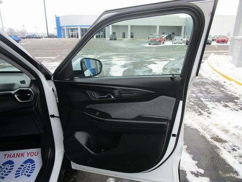 Certified 2024 Chevrolet TrailBlazer LT w/ Convenience Package image 28