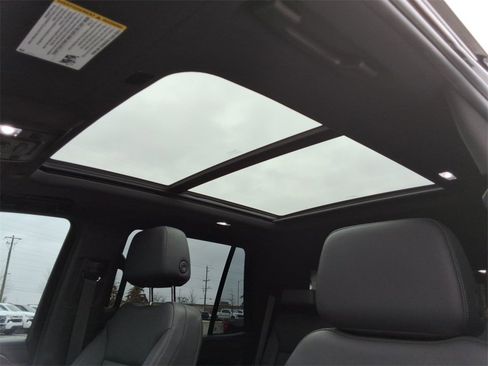 Certified 2024 Chevrolet Tahoe Z71 w/ Luxury Package image 27