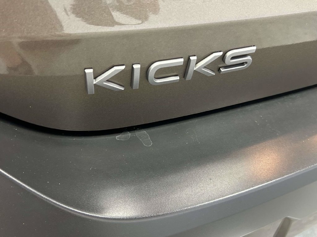 Used 2025 Nissan Kicks S AWD/4WD image 9