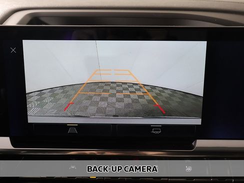 Used 2024 Chevrolet Silverado 1500 LT image 5