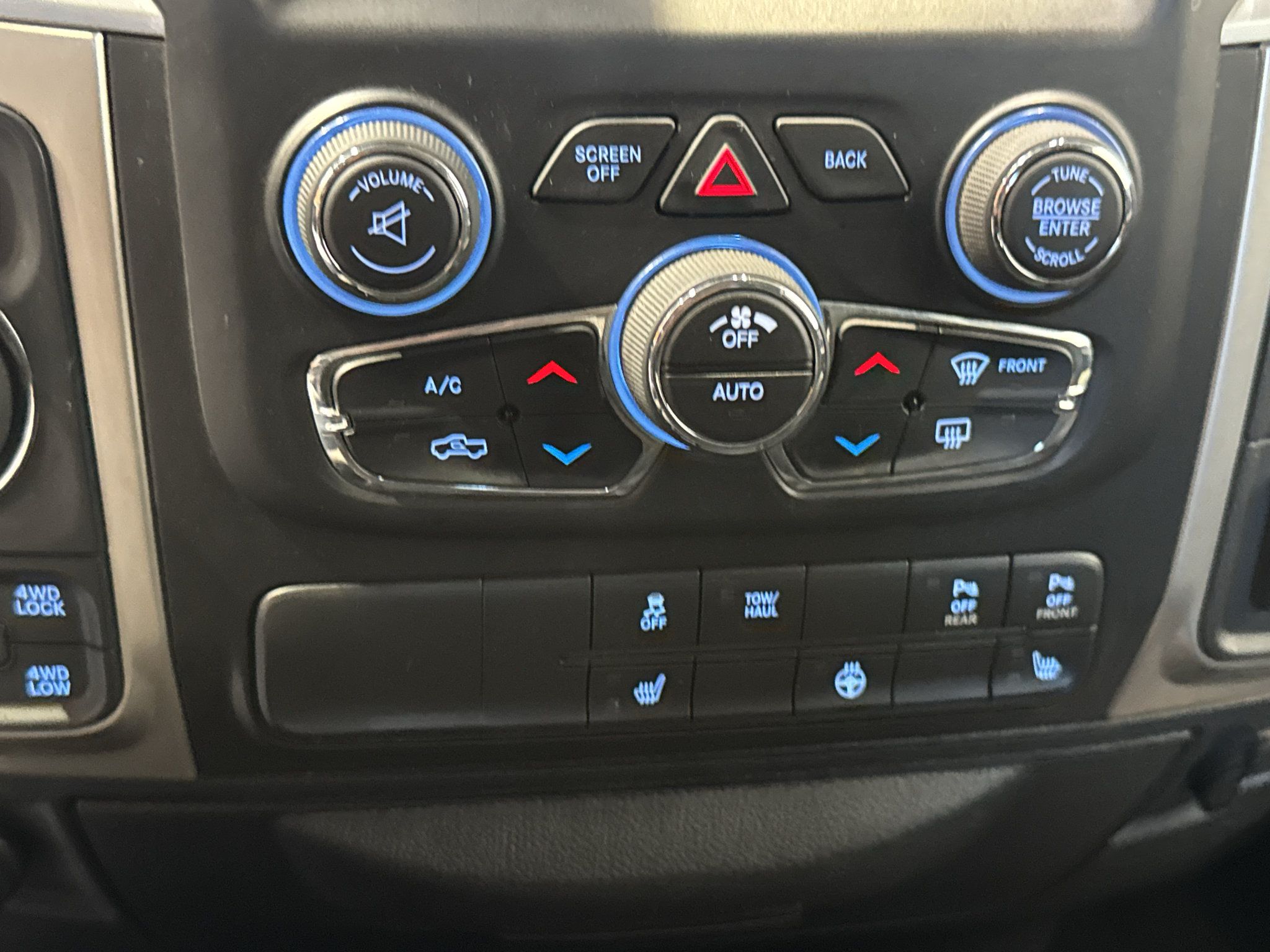 Used 2018 RAM 1500 Big Horn AWD/4WD image 27