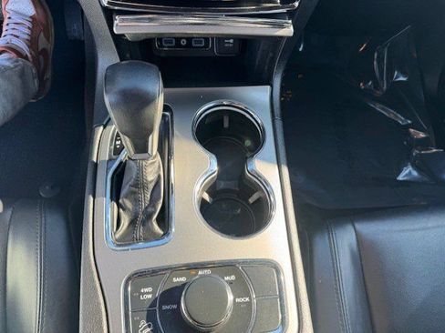 Used 2021 Jeep Grand Cherokee Limited AWD/4WD image 21