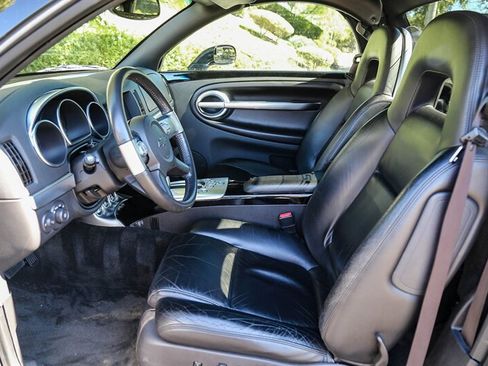 Used 2005 Chevrolet SSR w/ Preferred Equipment Group image 24