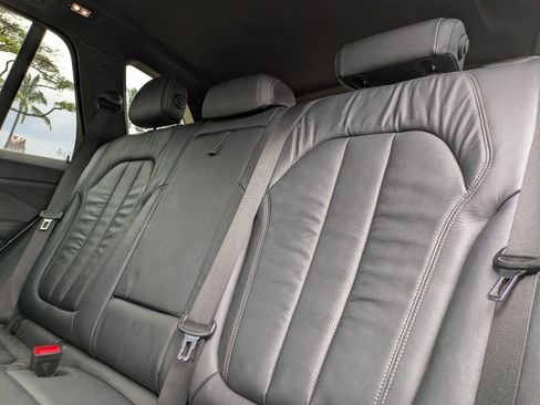 Used 2019 BMW X5 xDrive40i AWD/4WD image 16