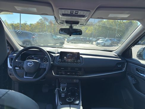 New 2026 Nissan Rogue SV w/ SV Premium Package image 28