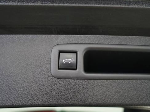 Used 2023 Toyota Highlander XLE image 79