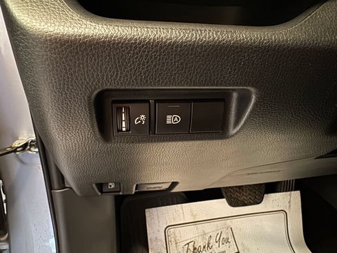 Used 2024 Toyota RAV4 XLE AWD/4WD image 17