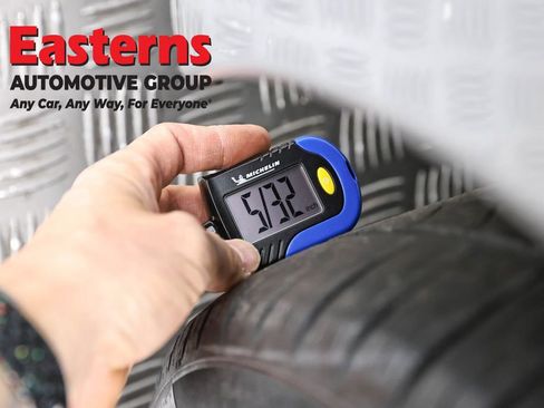 Used 2021 Toyota Avalon XSE image 30