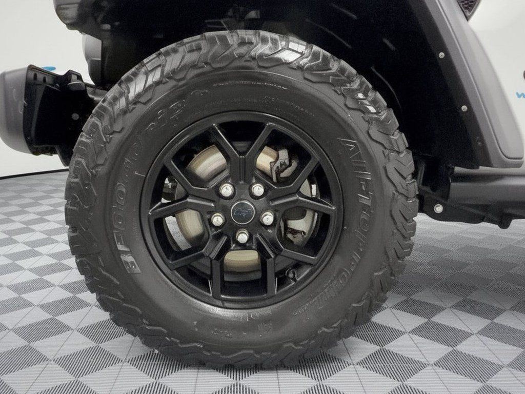 Used 2024 Jeep Wrangler Unlimited AWD/4WD image 13