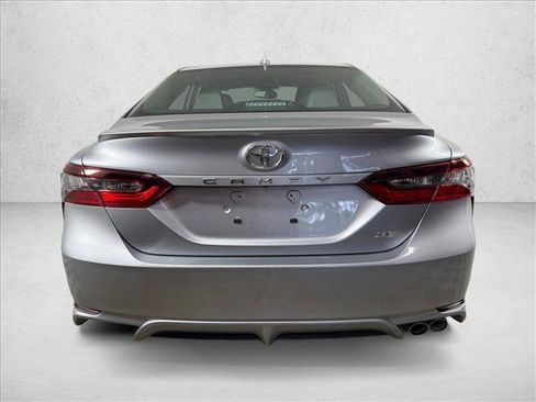 Used 2024 Toyota Camry SE w/ Convenience Package FWD image 4
