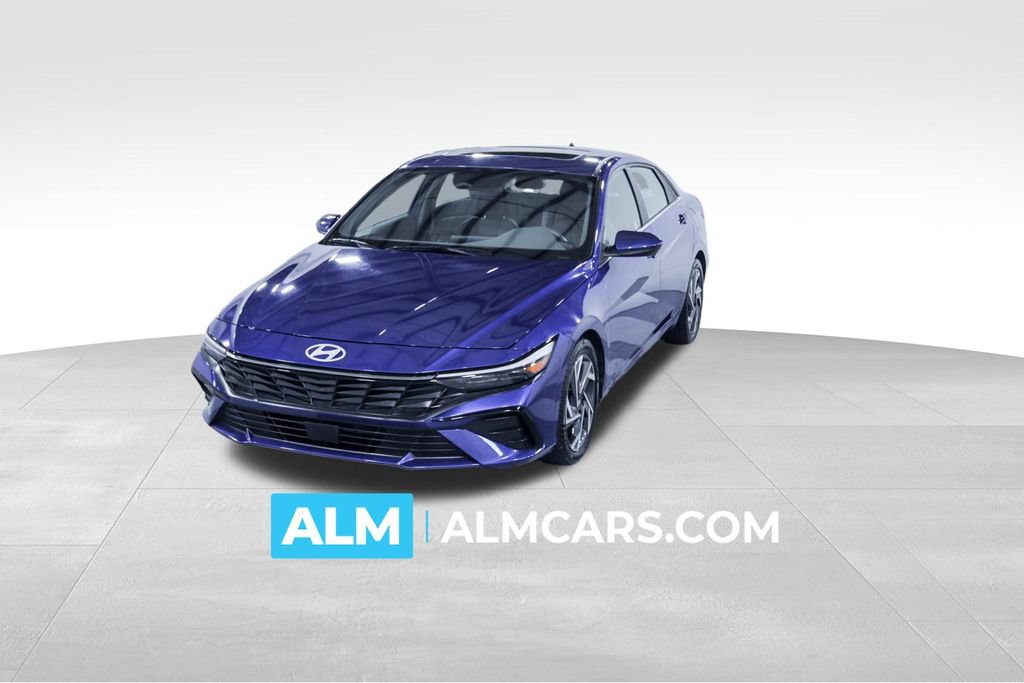 Used 2025 Hyundai Elantra SEL FWD image 1