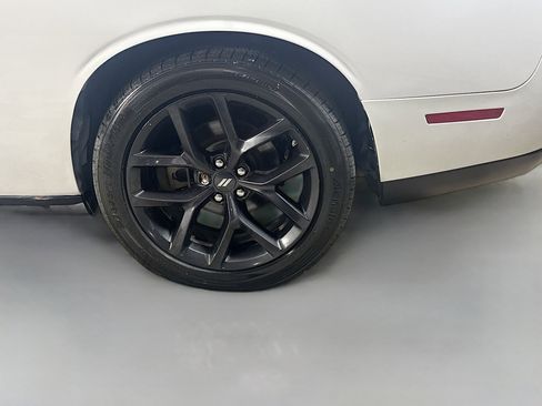 Used 2022 Dodge Challenger SXT w/ Blacktop Package image 33