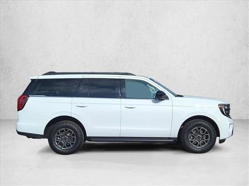 Certified 2025 Ford Expedition Active RWD image 4