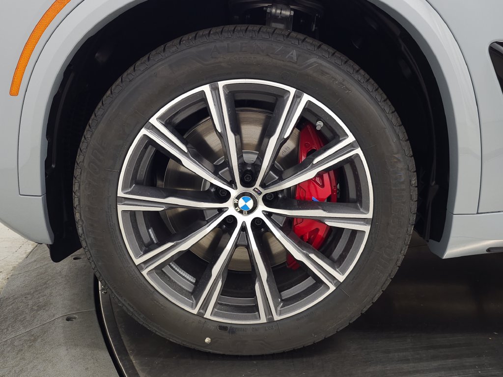 Used 2026 BMW X5 M60i AWD/4WD image 7