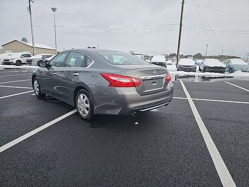 Used 2017 Nissan Altima 2.5 S w/ Power Driver Seat Package image 7