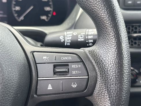 Used 2023 Honda HR-V LX image 18
