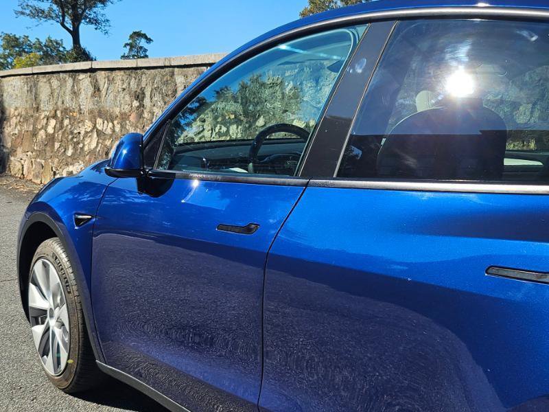 Used 2023 Tesla Model Y Long Range AWD/4WD image 21