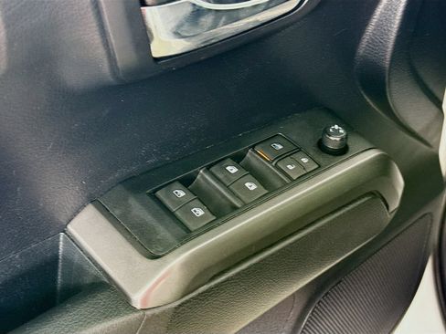 Used 2019 Toyota Tacoma TRD Sport w/ Technology Package RWD image 18