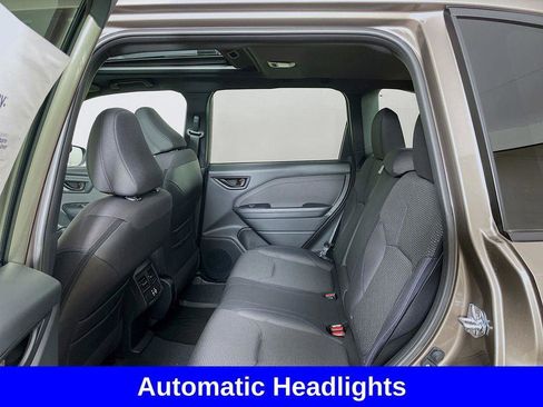 Used 2025 Subaru Forester Premium image 12