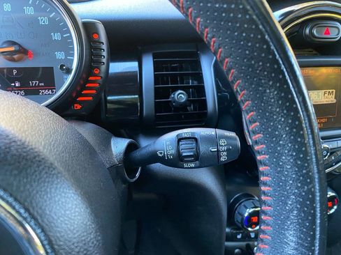 Used 2015 MINI Cooper S image 23
