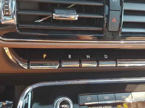 Used 2023 Lincoln Navigator L Reserve AWD/4WD image 16