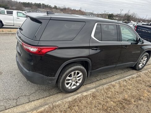 Used 2019 Chevrolet Traverse LS image 10